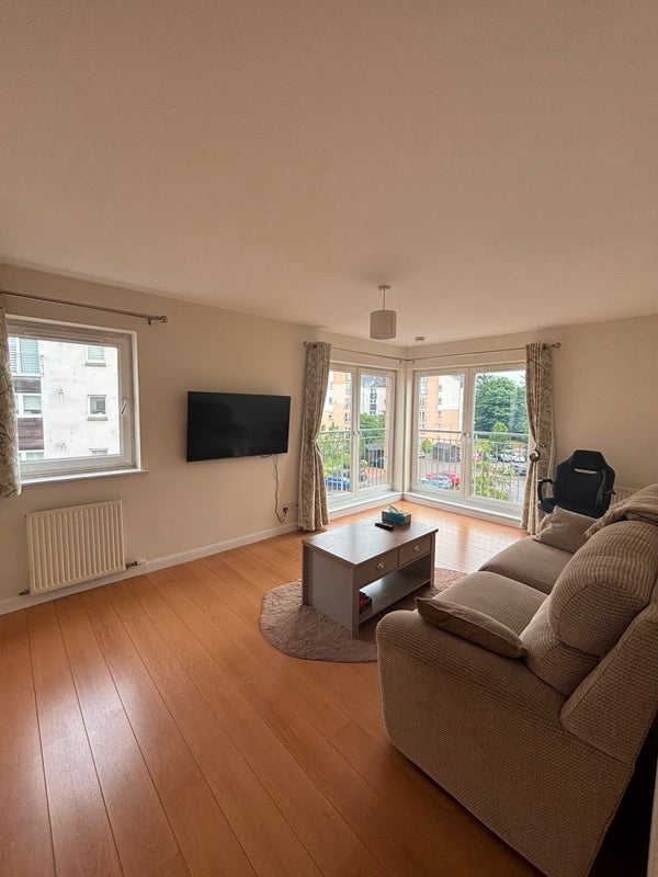 Photo 1: Living room