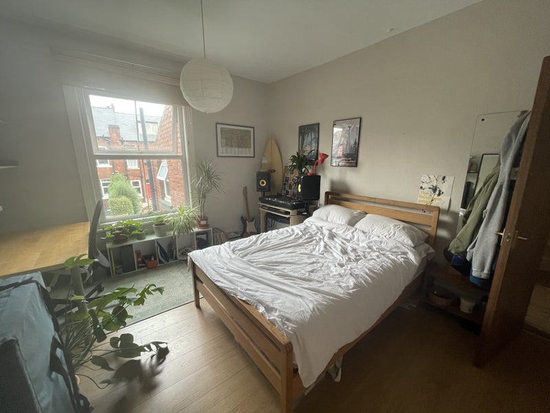 4 rooms in beautiful 5-bed Headingley household - View 6