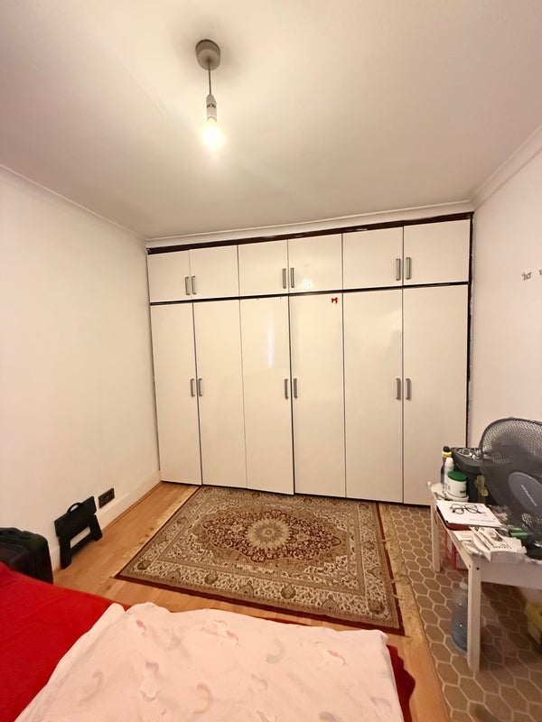 Apartment in Watford, Holywell Estate - View 2