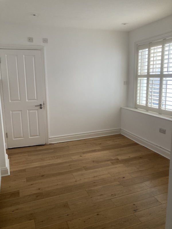 Apartment in Hove, Brunswick - View 4