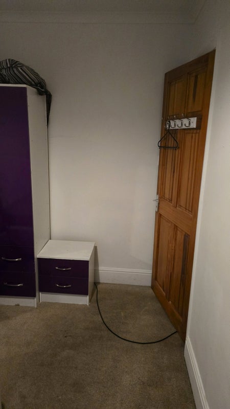 Sought after room in Slough - View 2