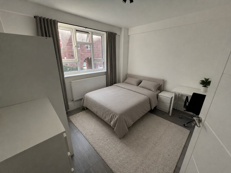 Photo 1: Room 3