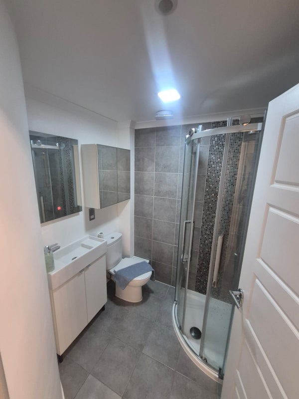 Large Double ensuite room in central Southsea - View 5