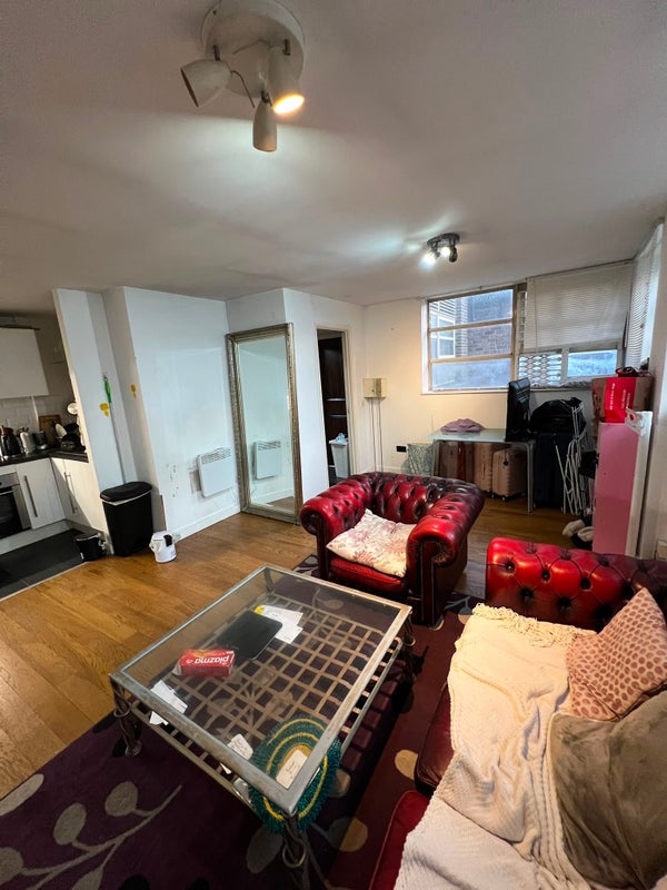 Apartment in London Bridge - View 2