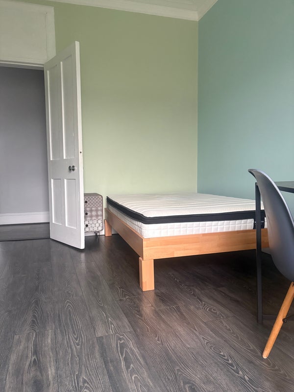 Apartment in Glasgow, Milnbank, Dennistoun - View 4