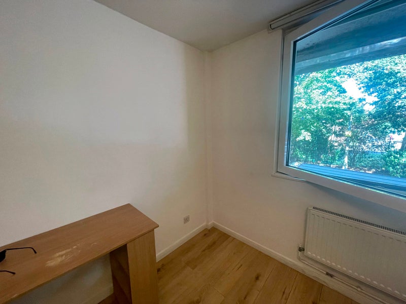 Apartment in London E3 - View 5