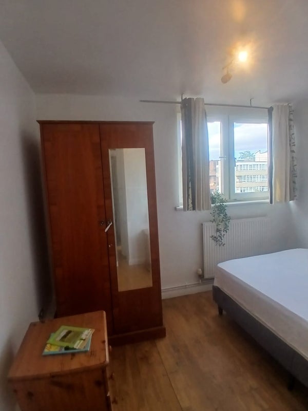 Apartment in Putney - View 6