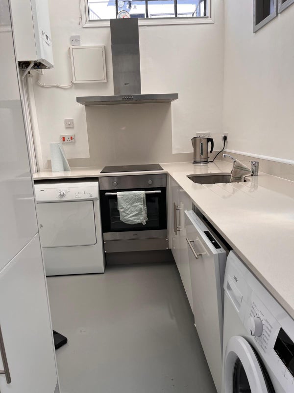 Photo 1: Kitchen