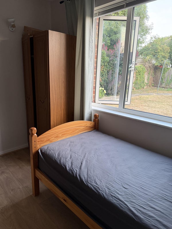 Apartment in Cambridge, Romsey - View 3