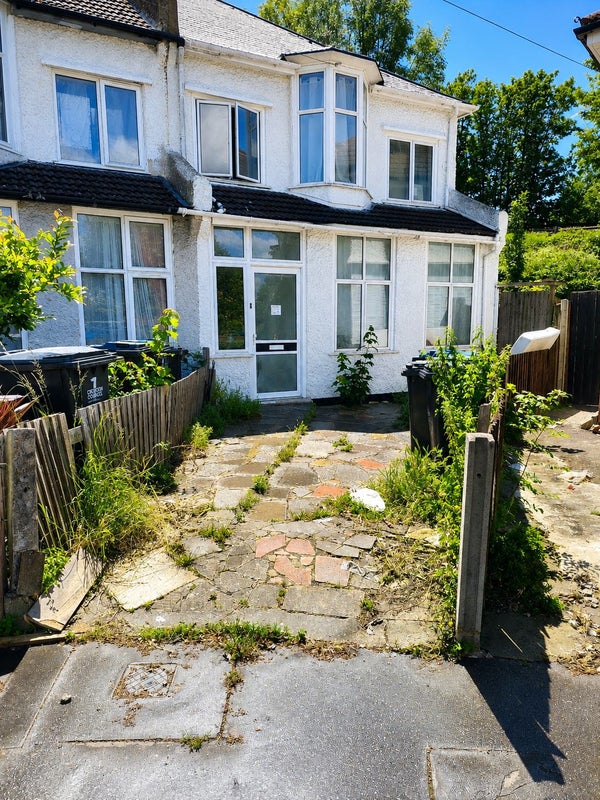 Photo 1: Front of House