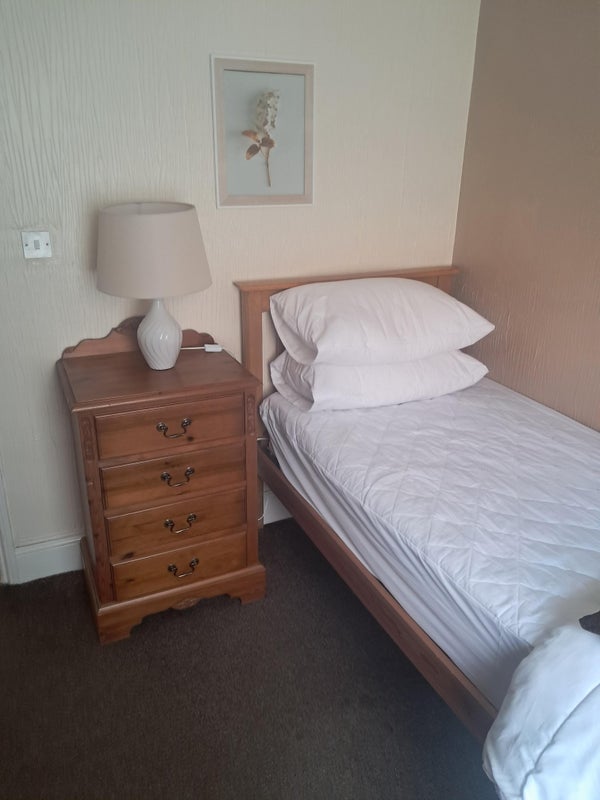 Photo 1: Single bed Zroom