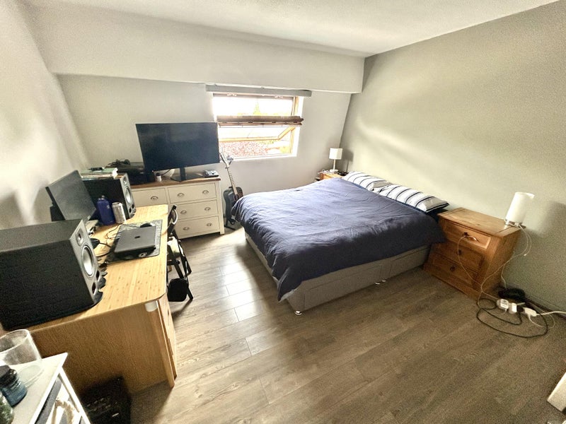Photo 1: Double Room