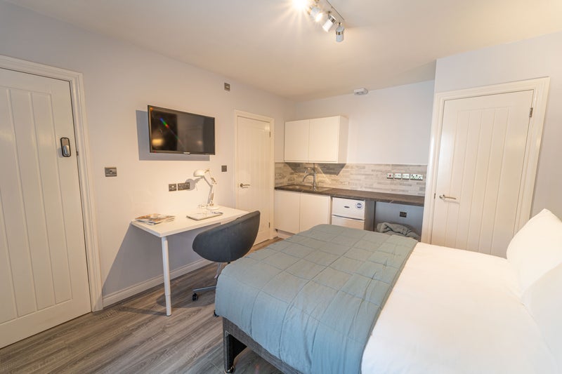 Apartment in Birmingham, West Midlands - View 2