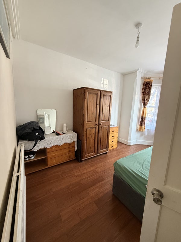 Apartment in Reading, Newtown - View 2