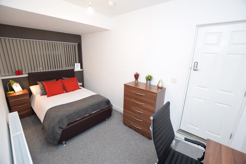 Apartment in Birmingham, Stockland Green - More
