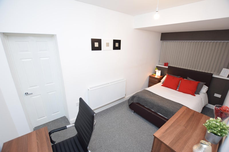 Apartment in Birmingham, Stockland Green - View 4