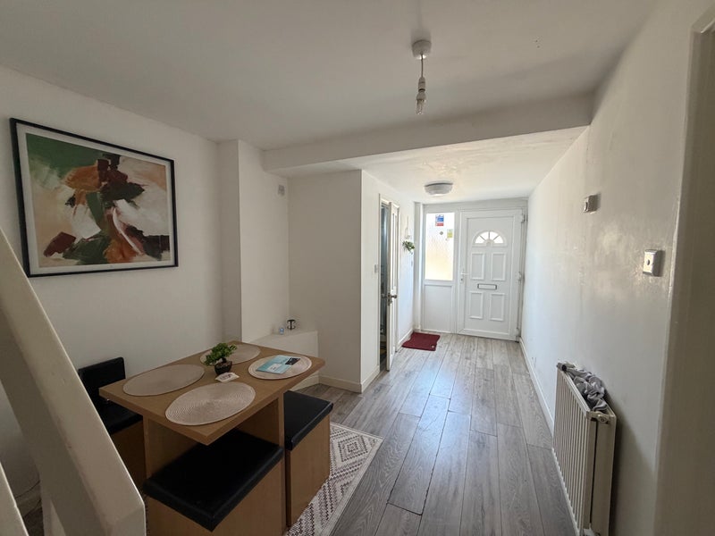 Apartment in Basildon, Essex - View 2