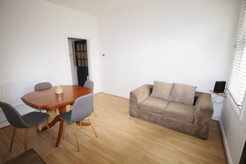 Apartment in Lincoln, New Boultham - View 4