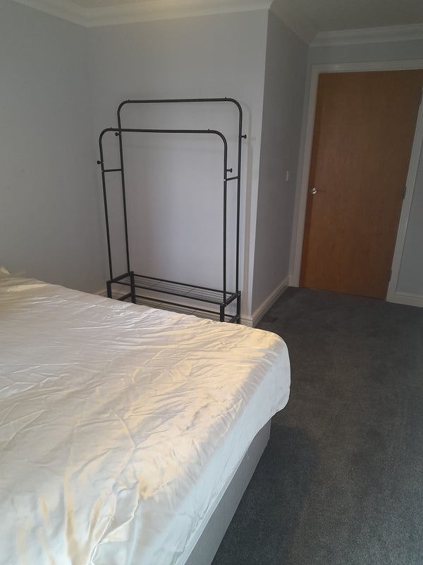 Photo 1: Second room with ensuite