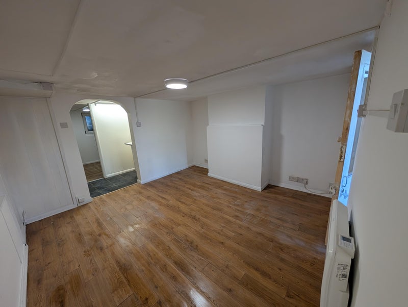 1 Bedroom Basement Apartment to Rent - View 6