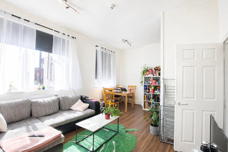 Photo 1: Living Room 