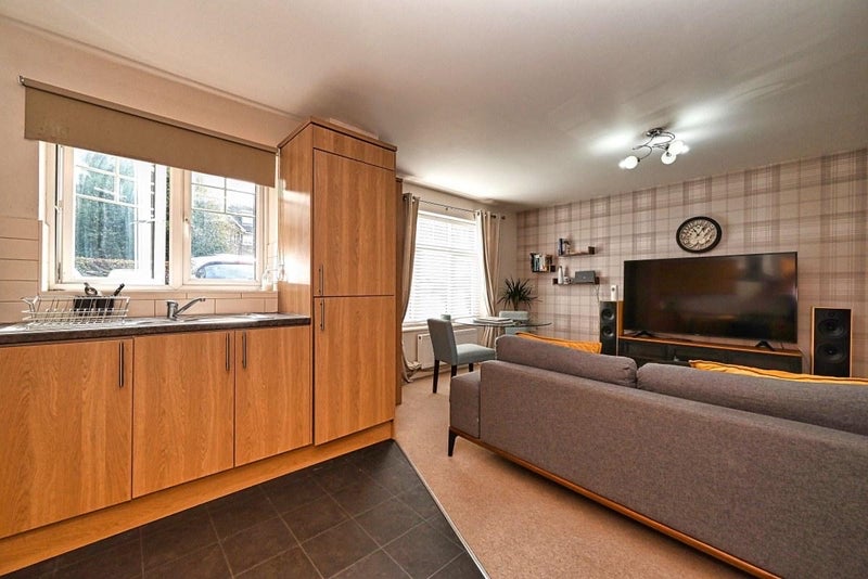 Apartment in Bracknell - View 4