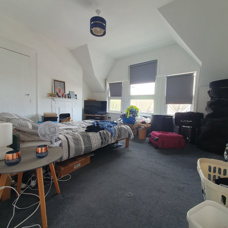 Photo 1: double bedroom