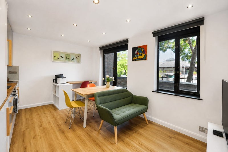 Apartment in London, St. George in the East, Wapping - View 6