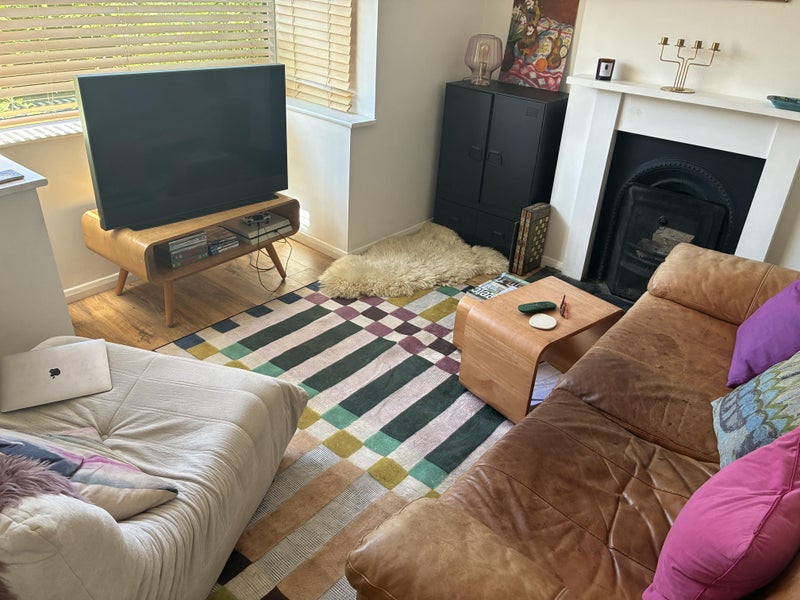 Photo 1: Sitting room