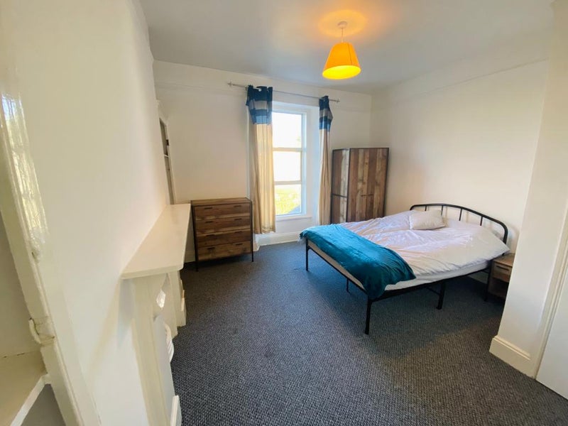 Apartment in Plymouth, Mutley - View 2