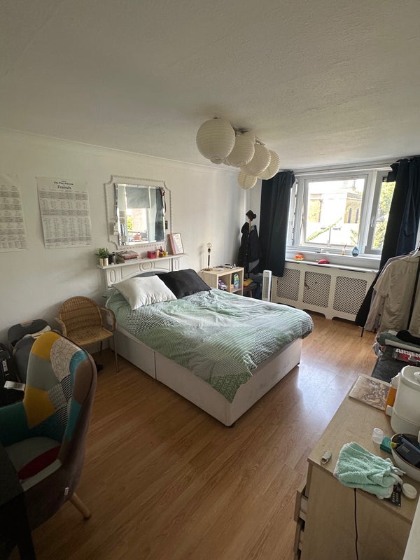 Photo 1: The Large double Room