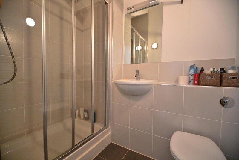 Apartment in Manchester, City Centre - View 4