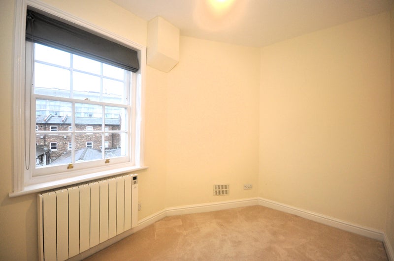 Apartment in London, Fitzrovia - View 2
