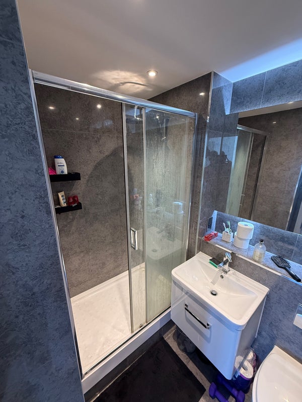 Apartment in Portslade, Brighton and Hove - View 3