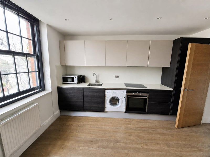 Double Room - Langdon Park/Poplar Â· £900 pcm - View 2