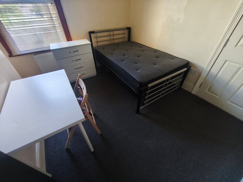 Photo 1: £750