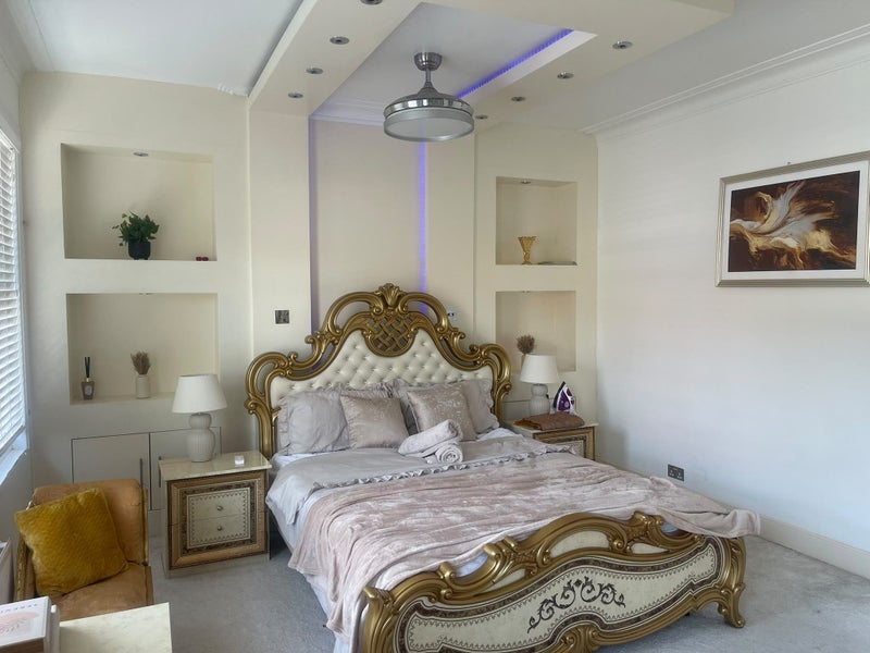 Luxury Four Double Rooms Available, Thornton Heath