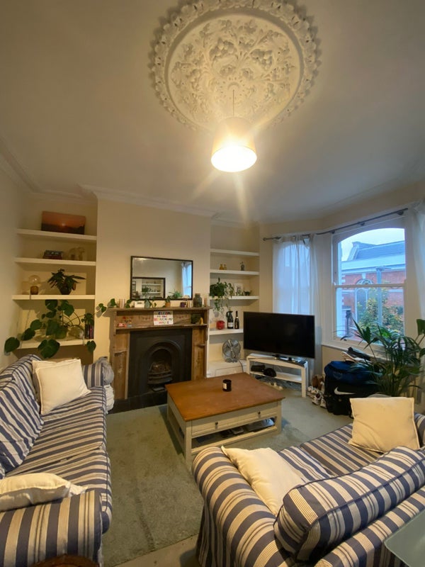 Apartment in London, Falcon Estate, Clapham Junction - More