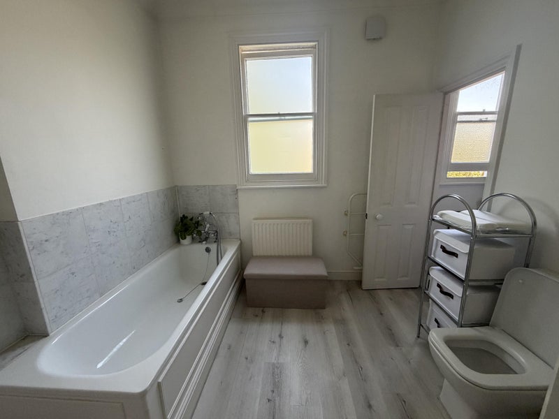 Apartment in London, Falcon Estate, Clapham Junction - View 4