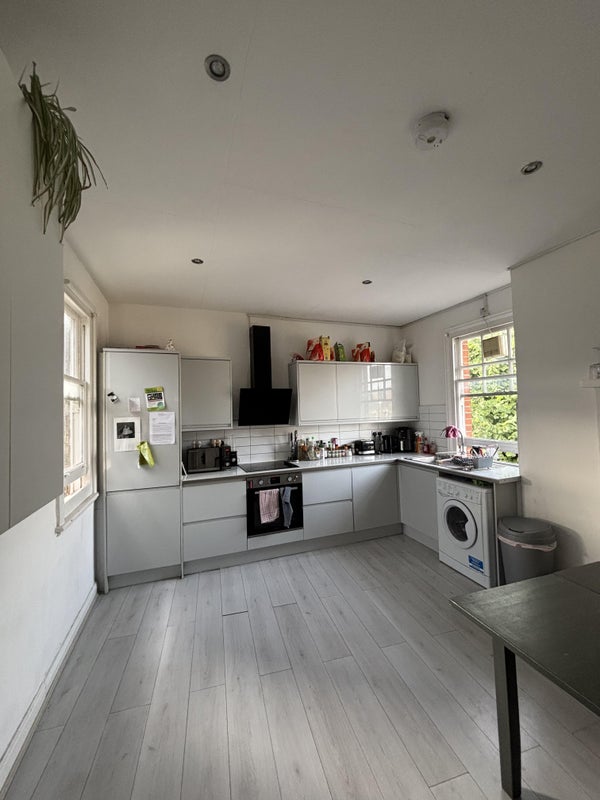 Apartment in London - View 6
