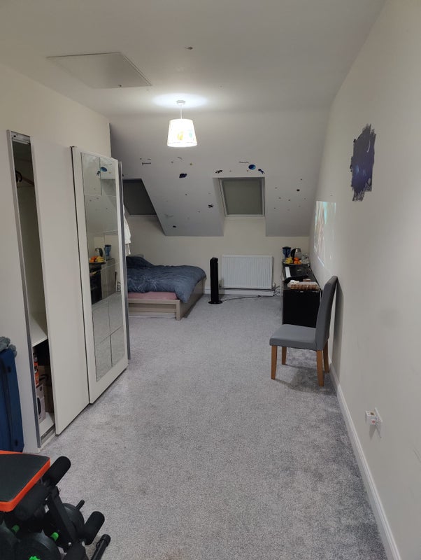 Photo 1: Top room 1