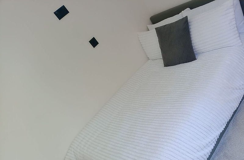 Photo 1: BED AND DIMMER SWITCH AND SOCKETS