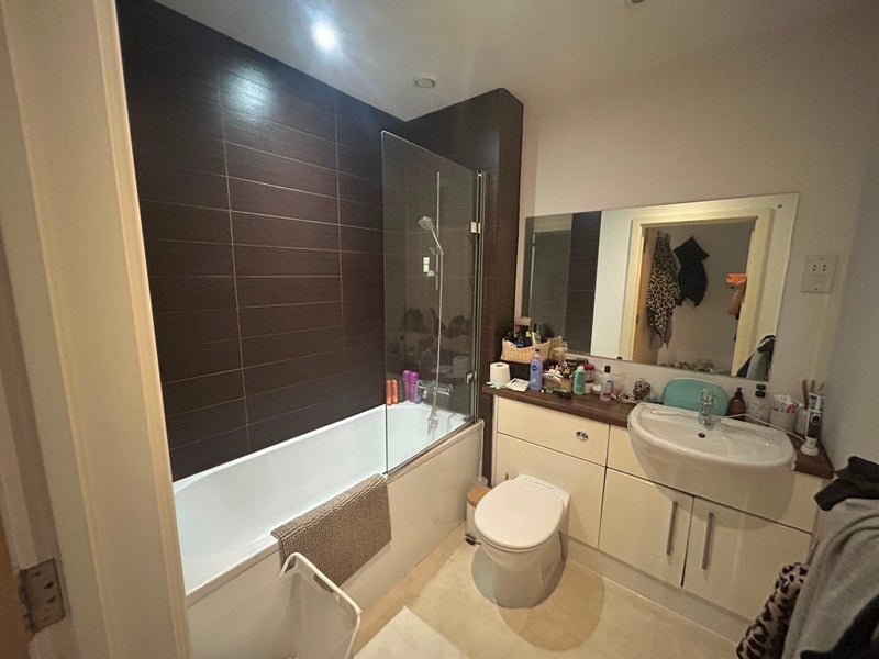 Apartment in Birmingham, Harborne - View 3