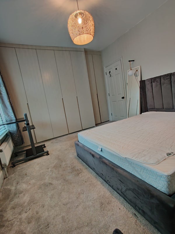 Photo 1: Large bedroom