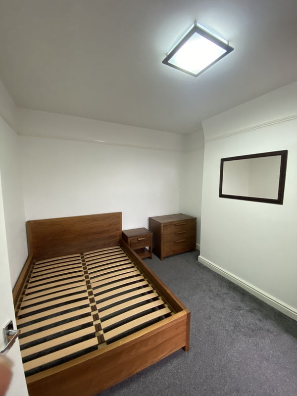 Double room to let in shared female household, Aigburth
