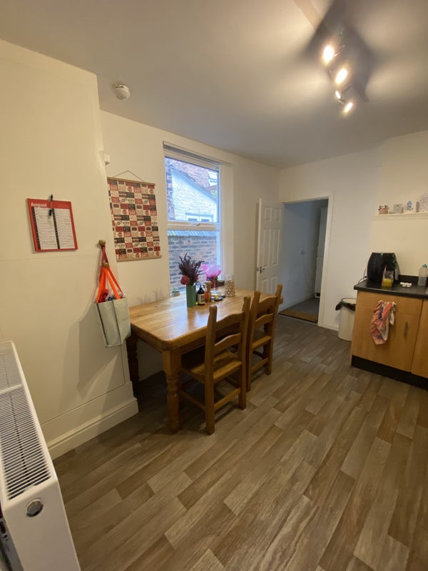 Apartment in Liverpool, Dingle - View 4