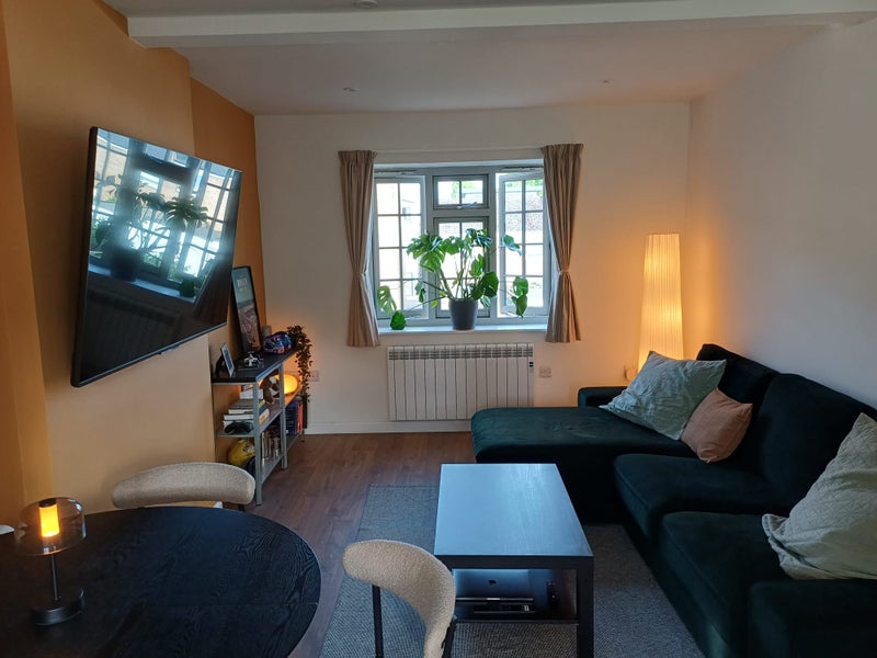 Photo 1: Lounge Room