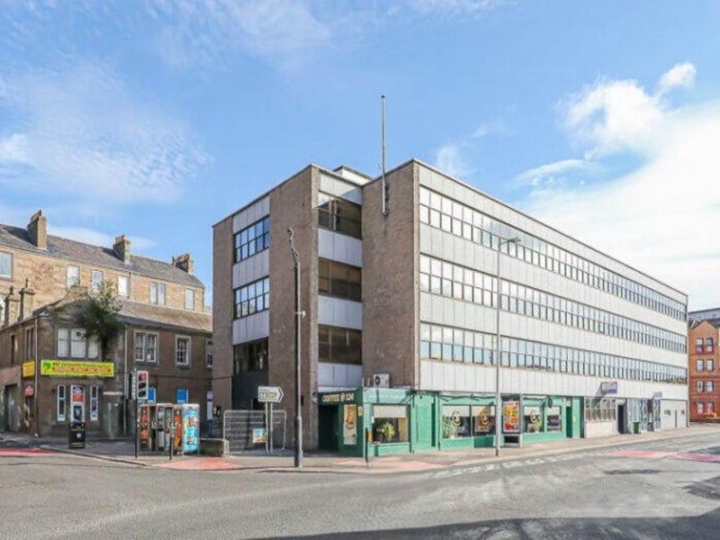 Bright & modern flat in convenient location - View 2
