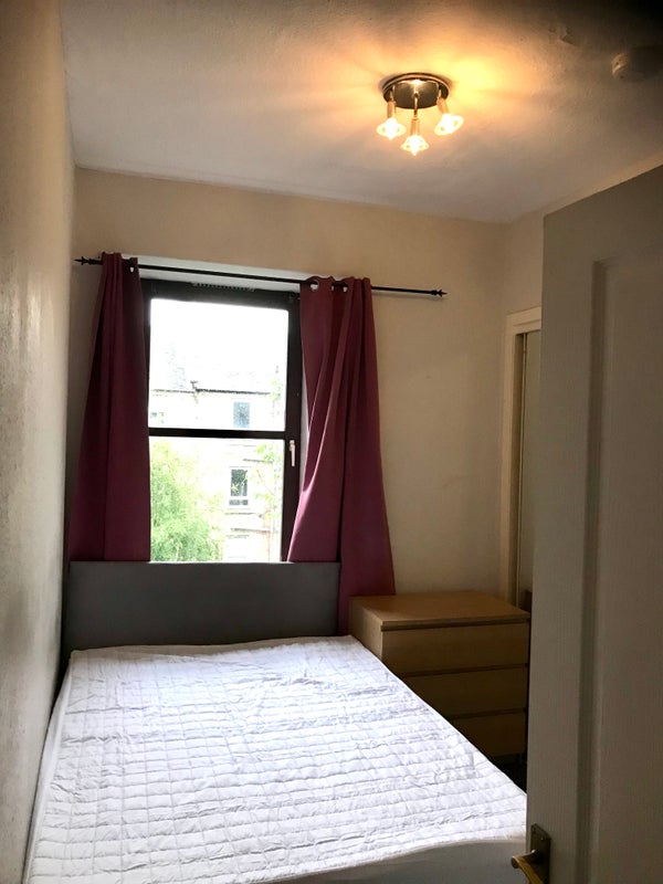Photo 1: Bedroom 1