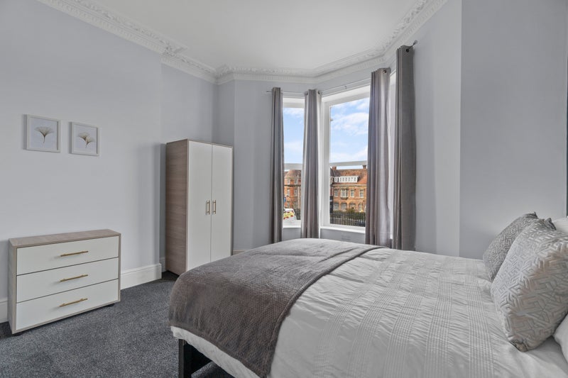 Apartment in Plymouth, Mutley - View 4